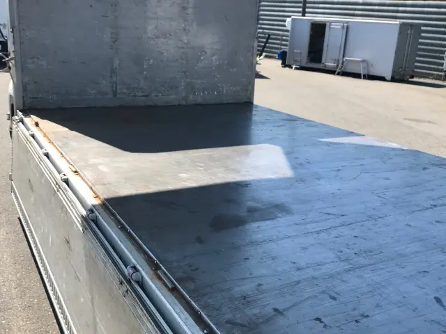 いすゞ フォワード TKG-FRR90S2(2WD)の写真11