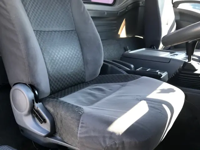 いすゞ フォワード TKG-FRR90S2(2WD)の写真18