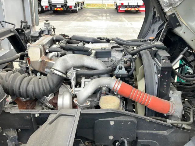 いすゞ フォワード 2RG-FRR90T2(2WD)の写真17