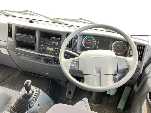 いすゞ フォワード 2RG-FRR90T2(2WD)の写真20