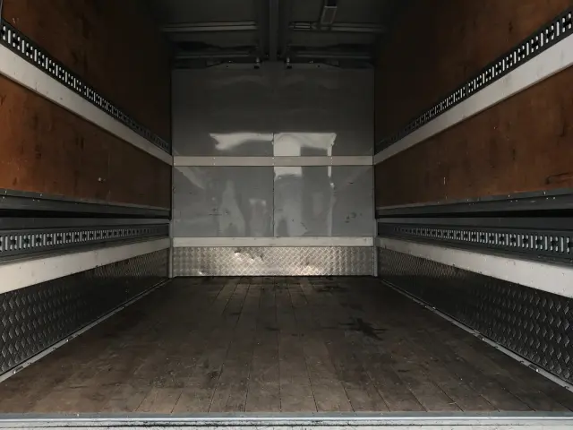 三菱 キャンター 2RG-FEB90(2WD)の写真10