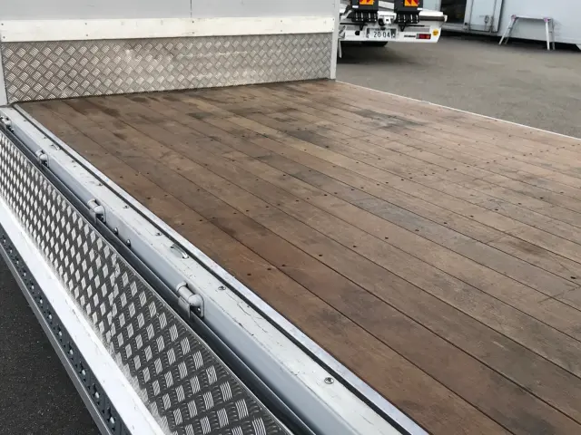 三菱 キャンター 2RG-FEB90(2WD)の写真11