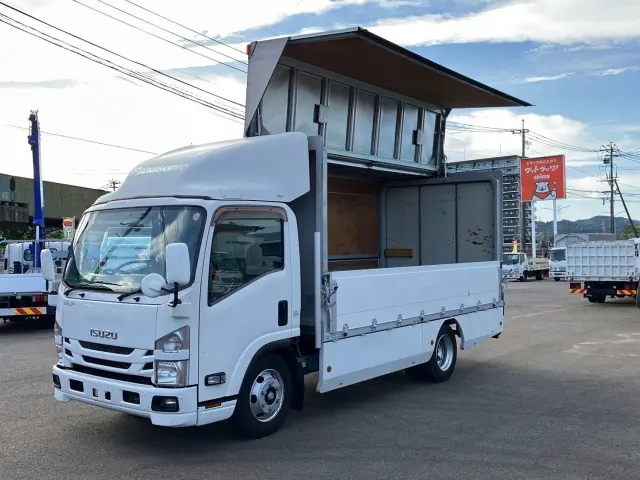 いすゞ エルフ TPG-NPR85AN(2WD)の写真1