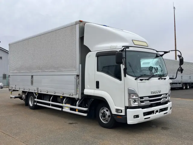 いすゞ フォワード 2RG-FRR90T2(2WD)の写真2