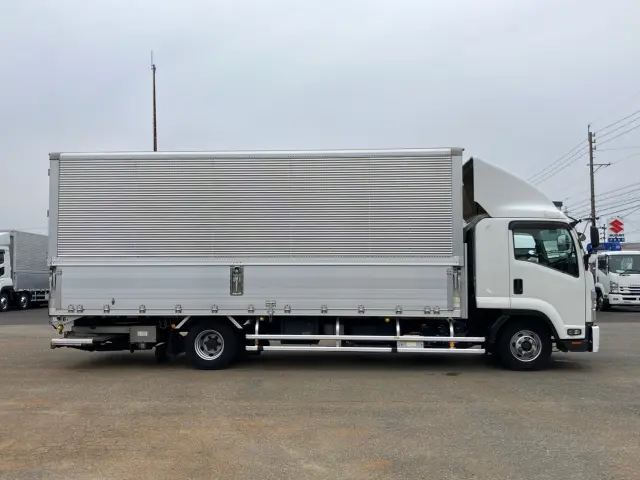 いすゞ フォワード 2RG-FRR90T2(2WD)の写真8