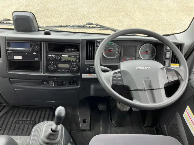いすゞ フォワード 2RG-FRR90T2(2WD)の写真23