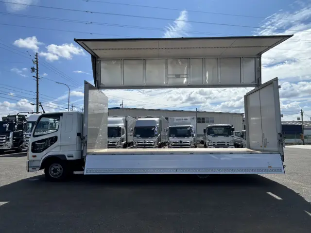 三菱 ファイター 2KG-FK65F(2WD)の写真5