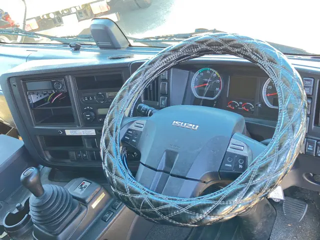 いすゞ ギガ 2PG-CYJ77C(8x4)の写真20