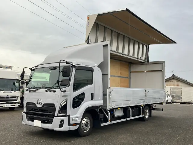 UD コンドル 2PG-BRR90T4(2WD)の写真1