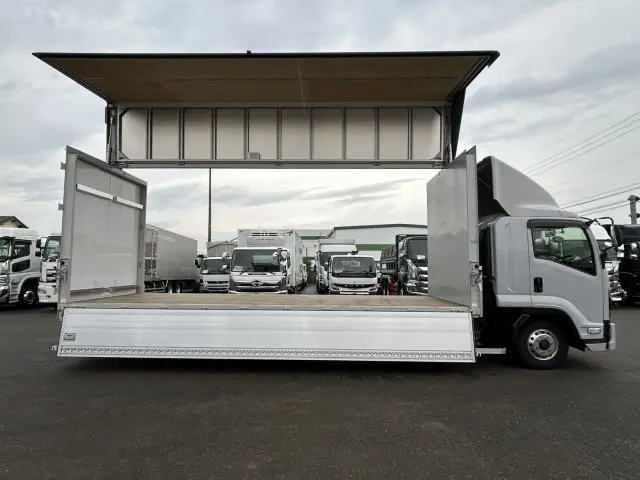 UD コンドル 2PG-BRR90T4(2WD)の写真6