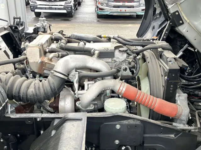 UD コンドル 2PG-BRR90T4(2WD)の写真17