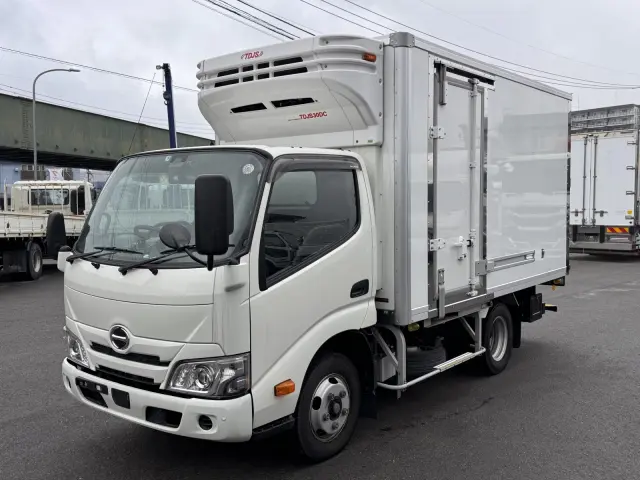 日野 デュトロ 2RG-XZC605M(2WD)の写真1
