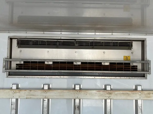 いすゞ フォワード 2PG-FTR90V2(2WD)の写真10