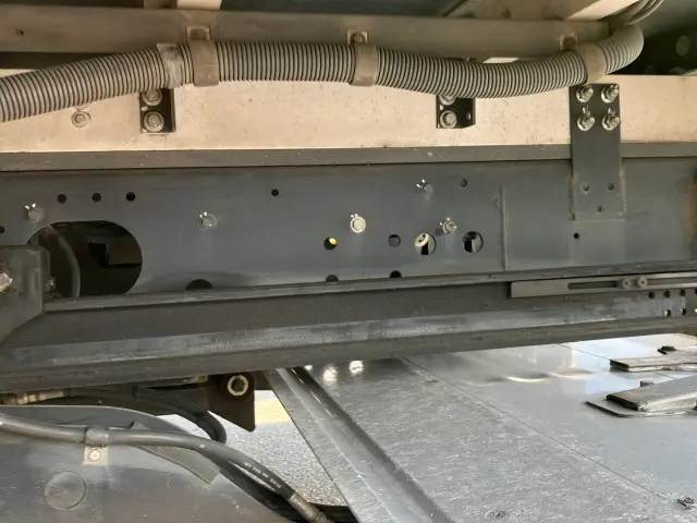 いすゞ フォワード 2PG-FTR90V2(2WD)の写真14