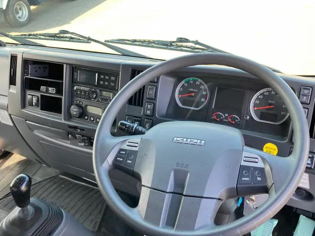 いすゞ フォワード 2PG-FTR90V2(2WD)の写真21
