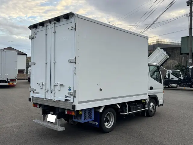 三菱 キャンター 2RG-FBA20(2WD)の写真3