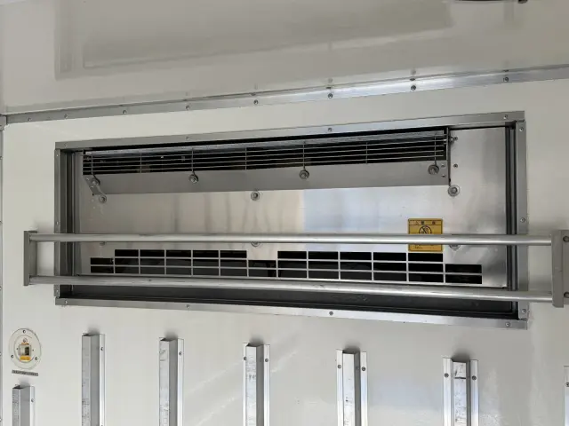 三菱 キャンター 2RG-FBA20(2WD)の写真10