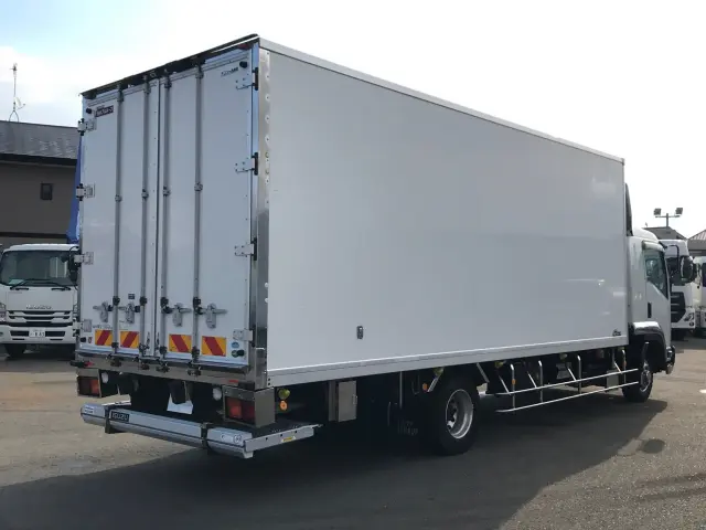 いすゞ フォワード TKG-FRR90T2(2WD)の写真3