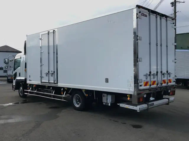 いすゞ フォワード TKG-FRR90T2(2WD)の写真4