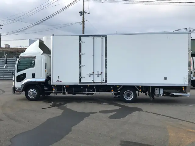 いすゞ フォワード TKG-FRR90T2(2WD)の写真5