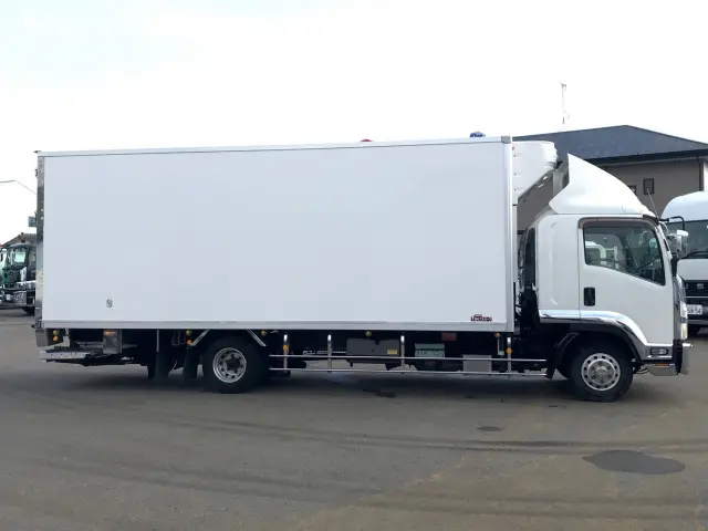 いすゞ フォワード TKG-FRR90T2(2WD)の写真6