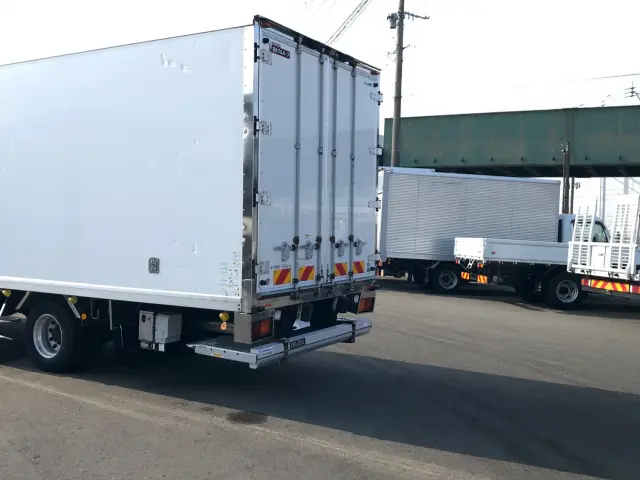 いすゞ フォワード TKG-FRR90T2(2WD)の写真12