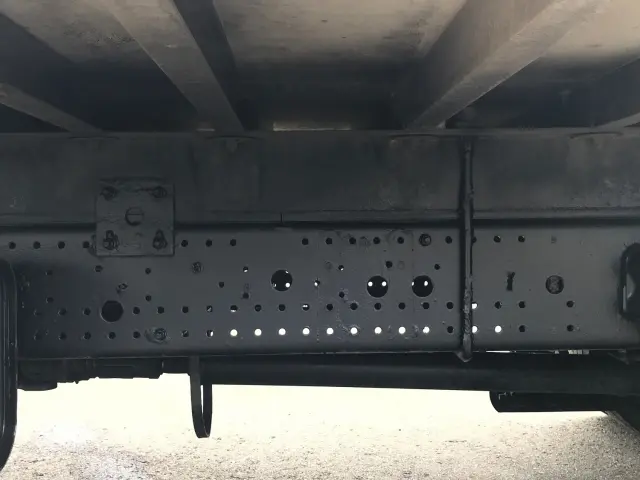 いすゞ フォワード TKG-FRR90T2(2WD)の写真14