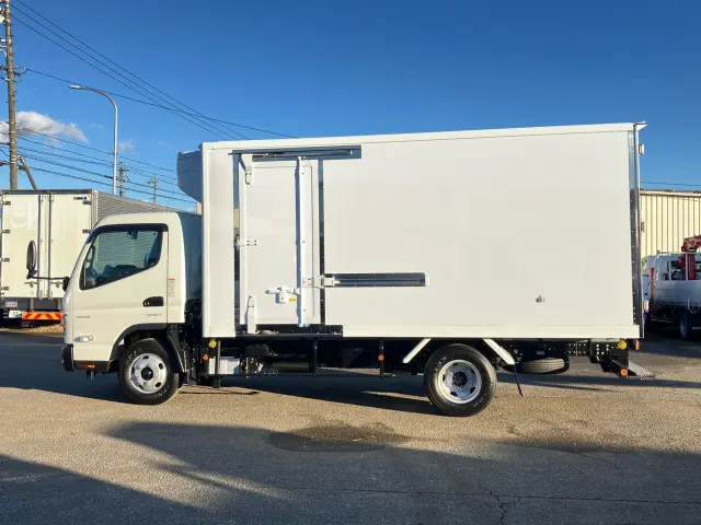 三菱 キャンター 2RG-FEB50(2WD)の写真5