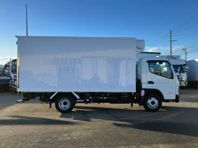 三菱 キャンター 2RG-FEB50(2WD)の写真6