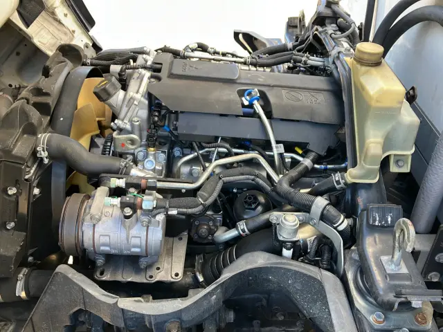 三菱 キャンター 2RG-FDA20(4WD)の写真14