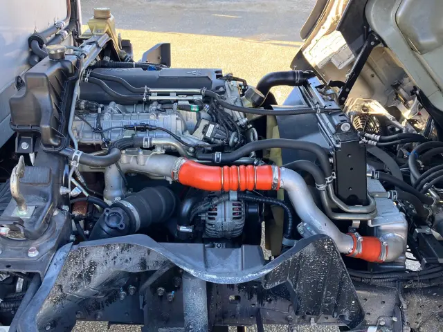 三菱 キャンター 2PG-FEB80(2WD)の写真18