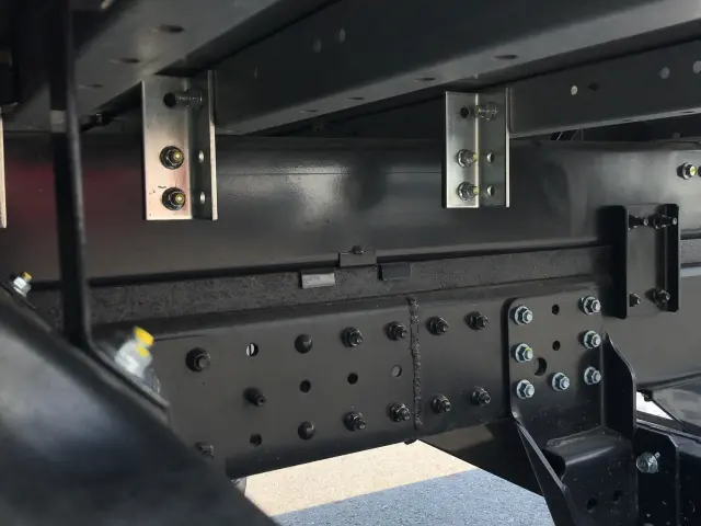 三菱 キャンター 2RG-FBAV0(2WD)の写真11