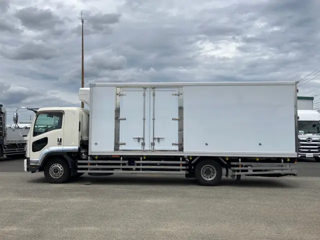 UD コンドル 2PG-BRR90T2(2WD)の写真5
