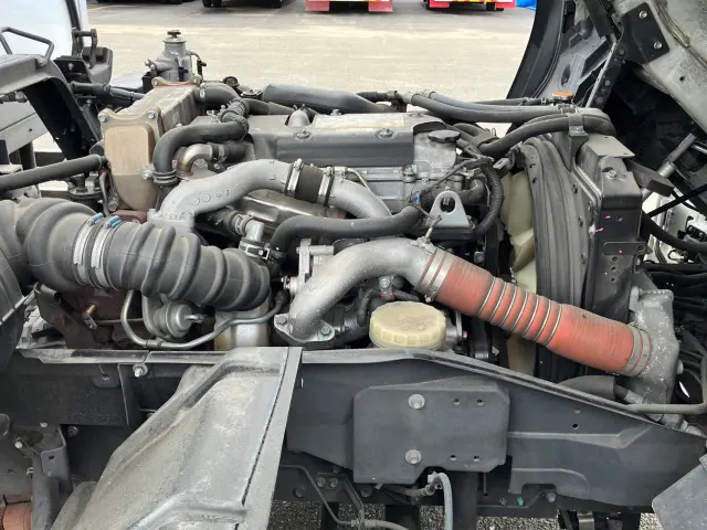 UD コンドル 2PG-BRR90T2(2WD)の写真18
