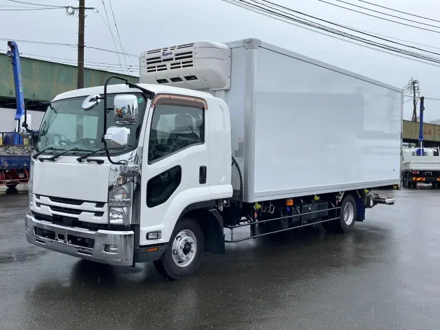 いすゞ フォワード 2PG-FRR90T2(2WD)の写真1