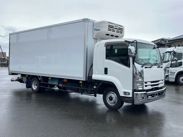 いすゞ フォワード 2PG-FRR90T2(2WD)の写真2