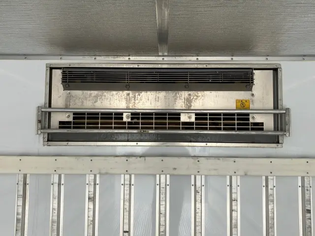 いすゞ フォワード 2PG-FRR90T2(2WD)の写真10