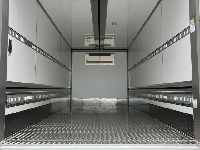 日野 レンジャー 2KG-FD2ABG(2WD)の写真8