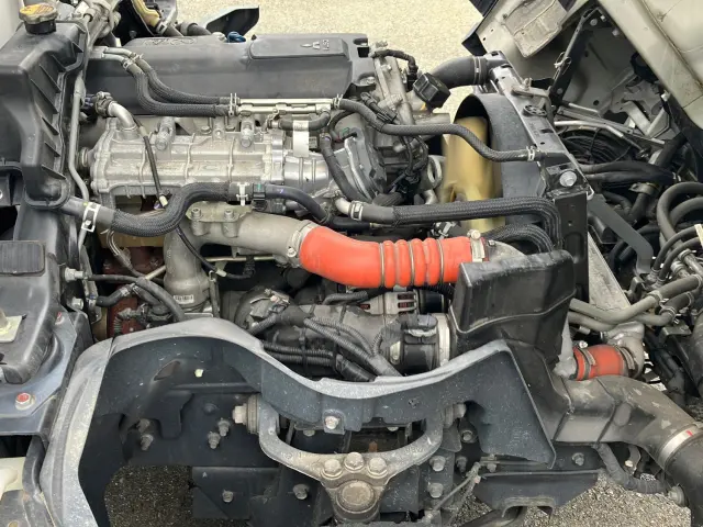 三菱 キャンター TPG-FBA20(2WD)の写真15