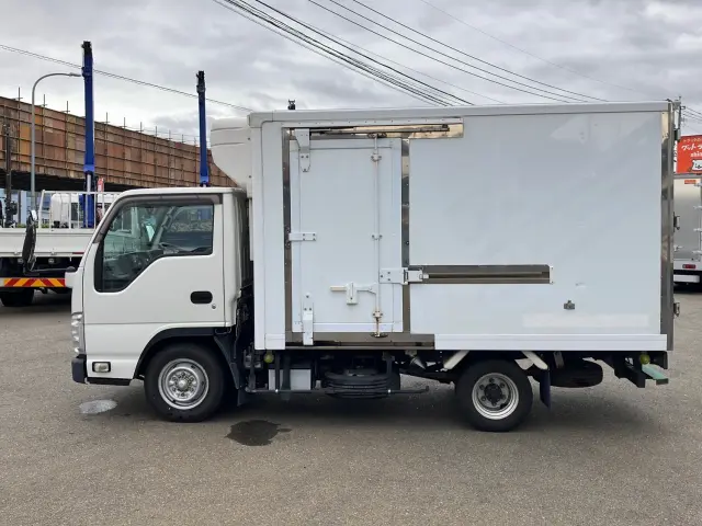 いすゞ エルフ TPG-NHR85A(2WD)の写真5