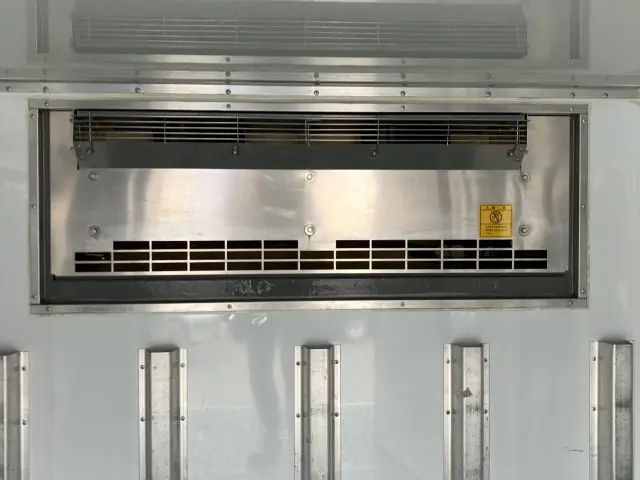 いすゞ エルフ TPG-NHR85A(2WD)の写真10