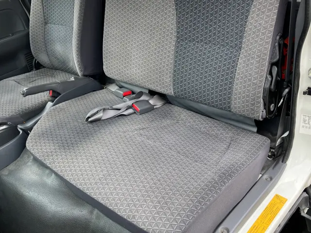 いすゞ エルフ TPG-NHR85A(2WD)の写真17