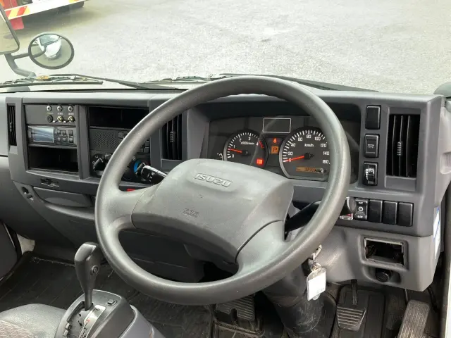 いすゞ エルフ TPG-NHR85A(2WD)の写真18