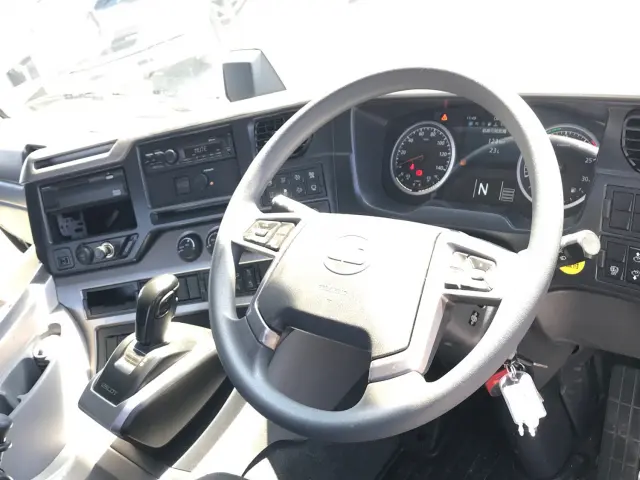 UD クオン 2PG-GK5AAB(2WD)の写真17