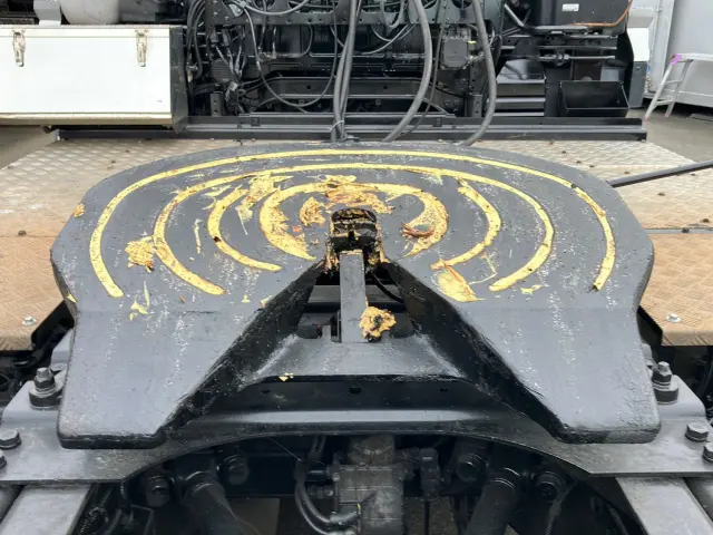 UD クオン QKG-GK6XAB(2WD)の写真9
