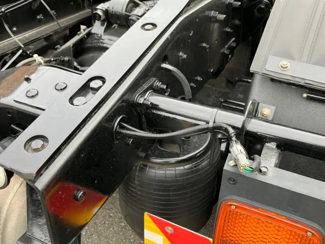 UD クオン QKG-GK6XAB(2WD)の写真11