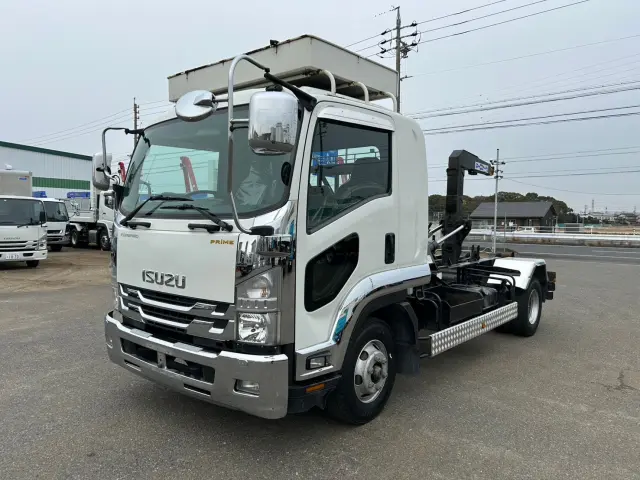いすゞ フォワード TKG-FRR90S2(2WD)の写真1
