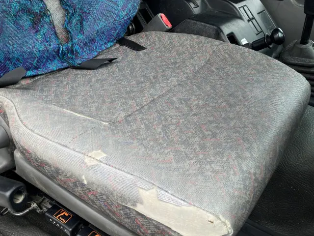 いすゞ ギガ QKG-CXZ77AT(6x4)の写真19