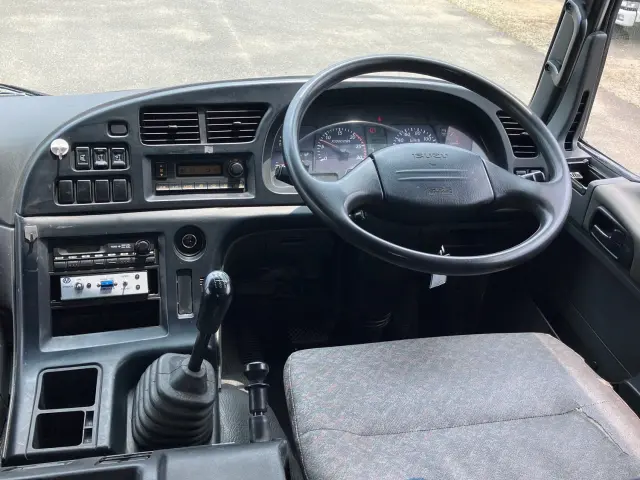 いすゞ ギガ QKG-CXZ77AT(6x4)の写真21