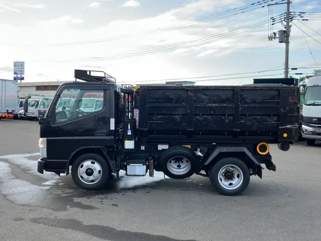 三菱 キャンター 2PG-FBAV0(2WD)の写真5